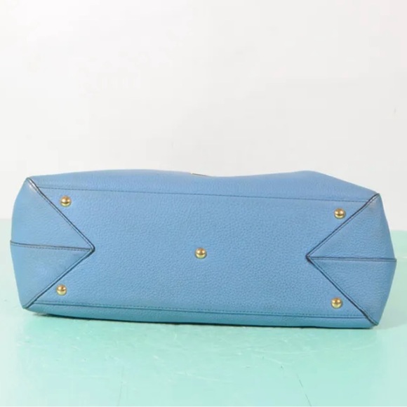 Authentic MCM Leather Shoulder Bag + Dust Bag🌹❤️🌹 - Picture 6 of 10